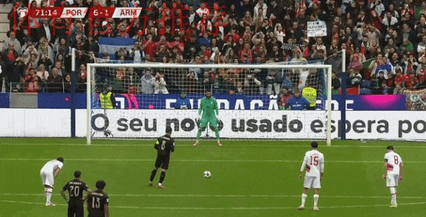 葡萄牙9比1狂胜晋级世界杯!C罗停赛,B费、若昂·内维斯双戴帽 葡萄牙9比1狂胜晋级世界杯!C罗停赛,B费、若昂·内维斯双戴帽